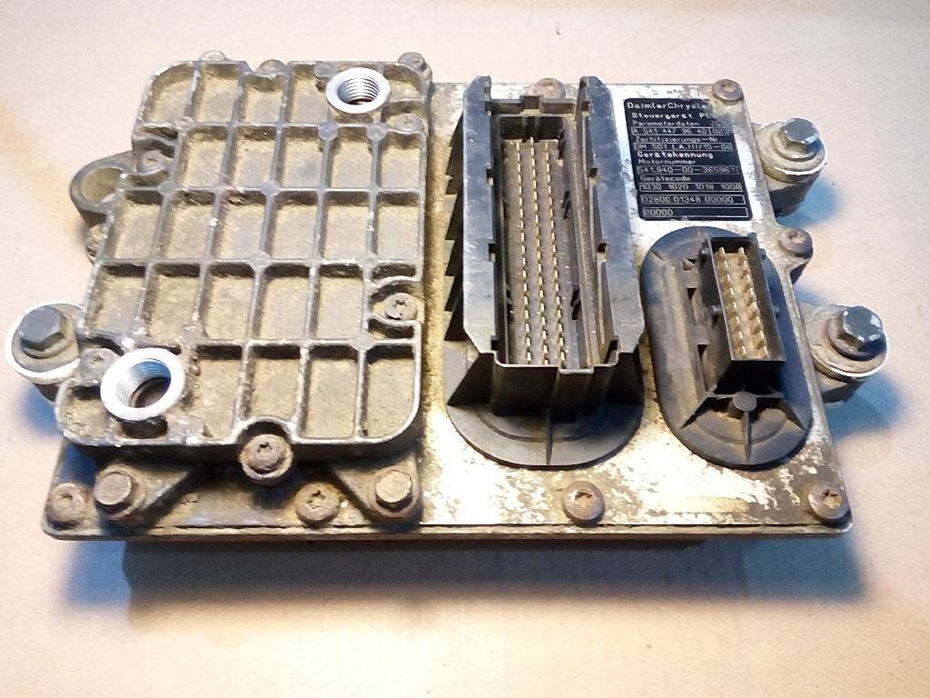 Блок управления двигателем OM501, б/у