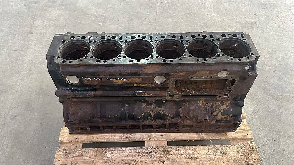 Блок цилиндров D2866 LF27 б/у