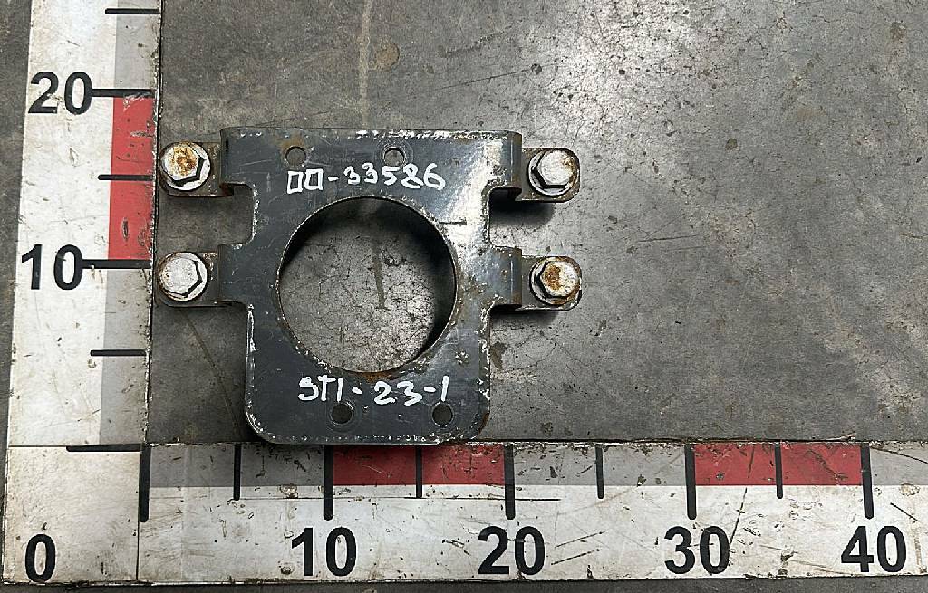 Кронштейн клапана управления подвеской б/у