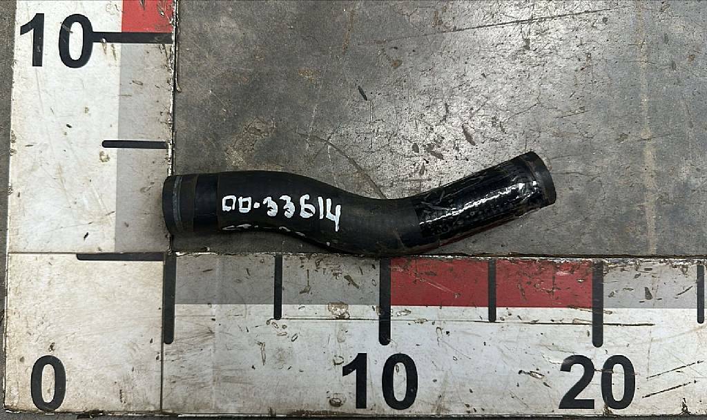 Патрубок печки б/у