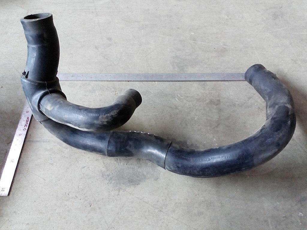 Патрубок расширительного бачка, б/у