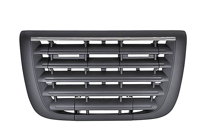 Решетка радиатора нижняя