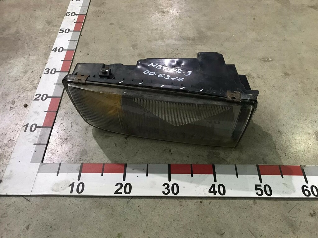 Фара правая б/у