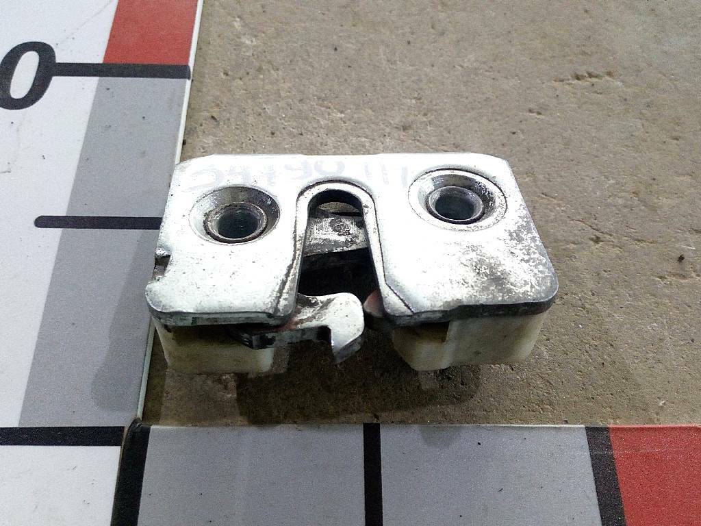 Замок правой двери, б/у