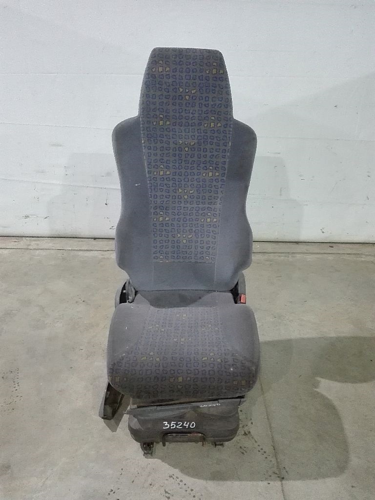 Сиденье пассажирское, б/у