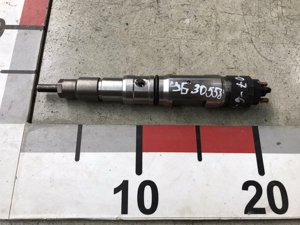 Форсунка топливная D2066, б/у