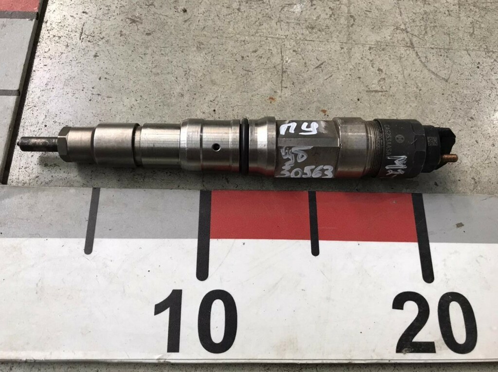 Форсунка топливная D2066, б/у