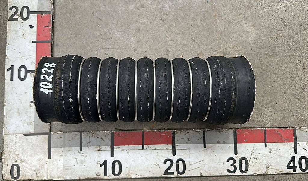 Патрубок интеркулера б/у