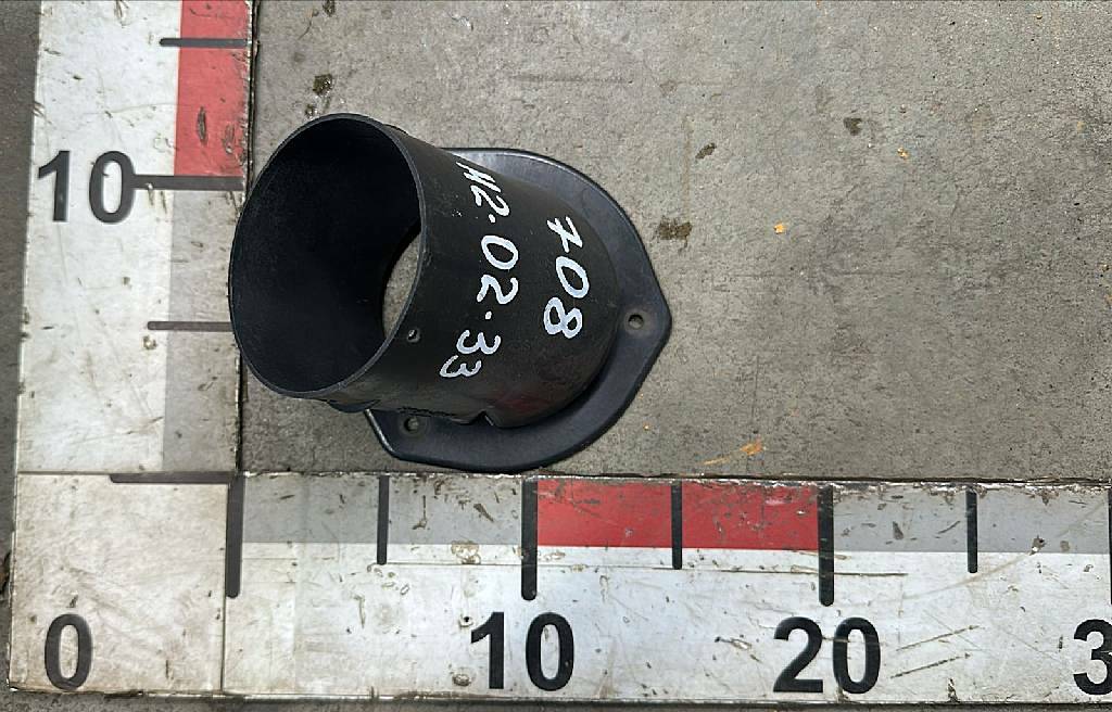 Патрубок корпуса автономного отопителя б/у