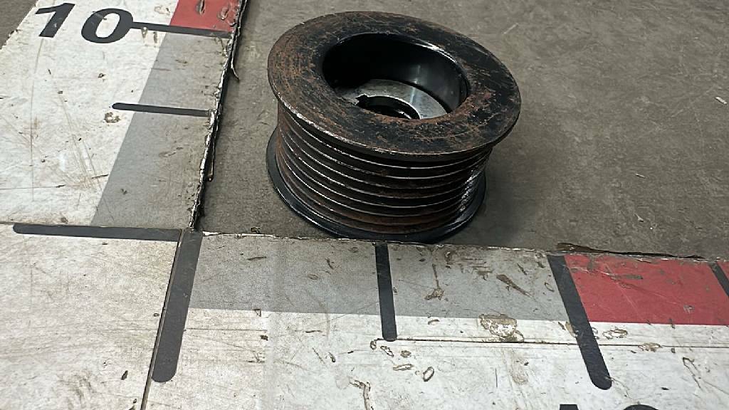 Шкив генератора б/у