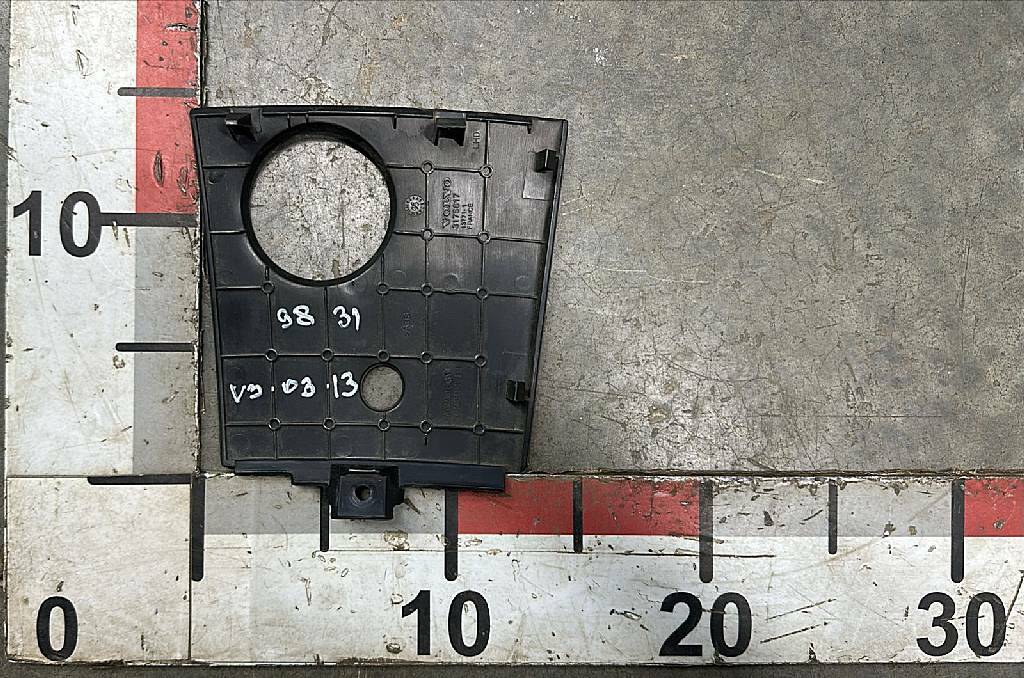 Накладка панели приборов б/у