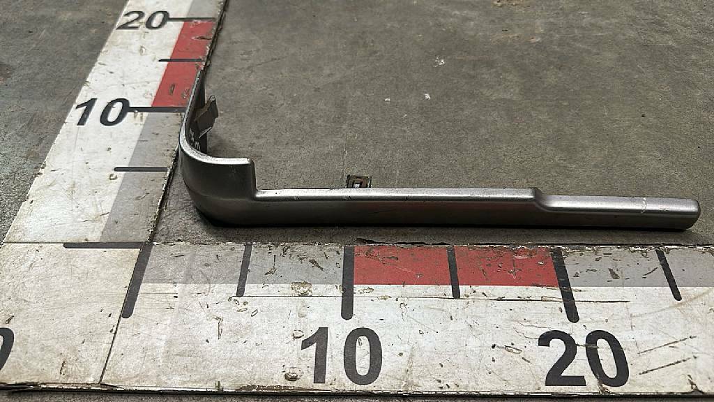 Молдинг панели приборов б/у