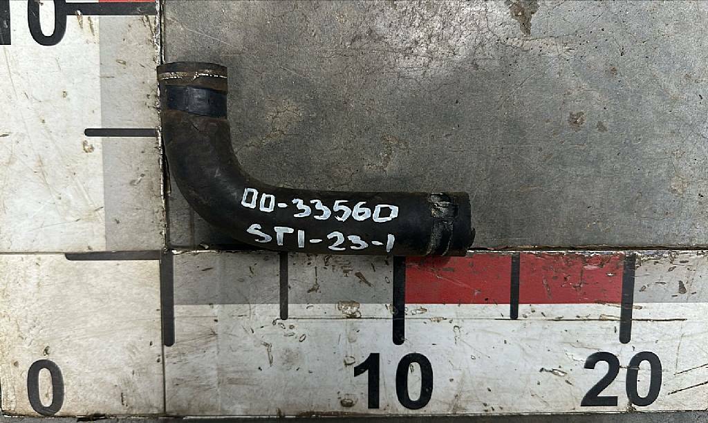 Патрубок системы охлаждения б/у