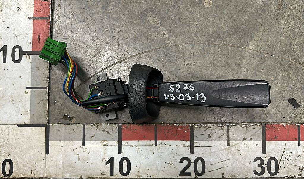 Переключатель стеклоочистителей подрулевой б/у