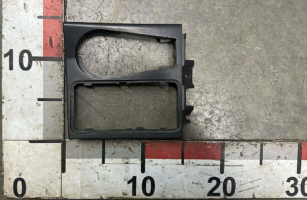 Рамка блока управления светом б/у