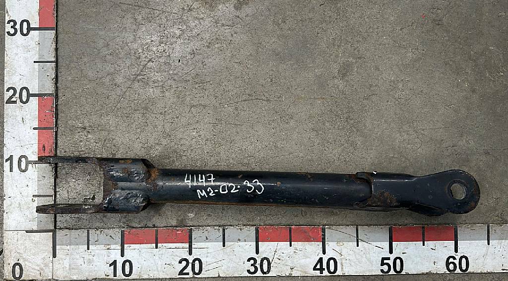 Стойка заднего стабилизатора правая б/у