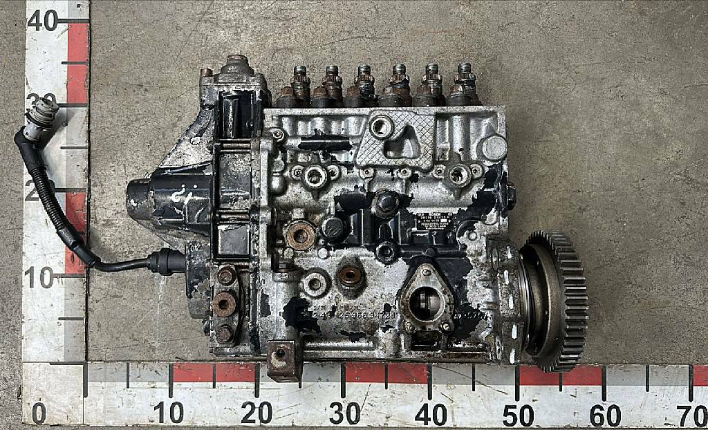 Топливный насос высокого давления D2866 б/у