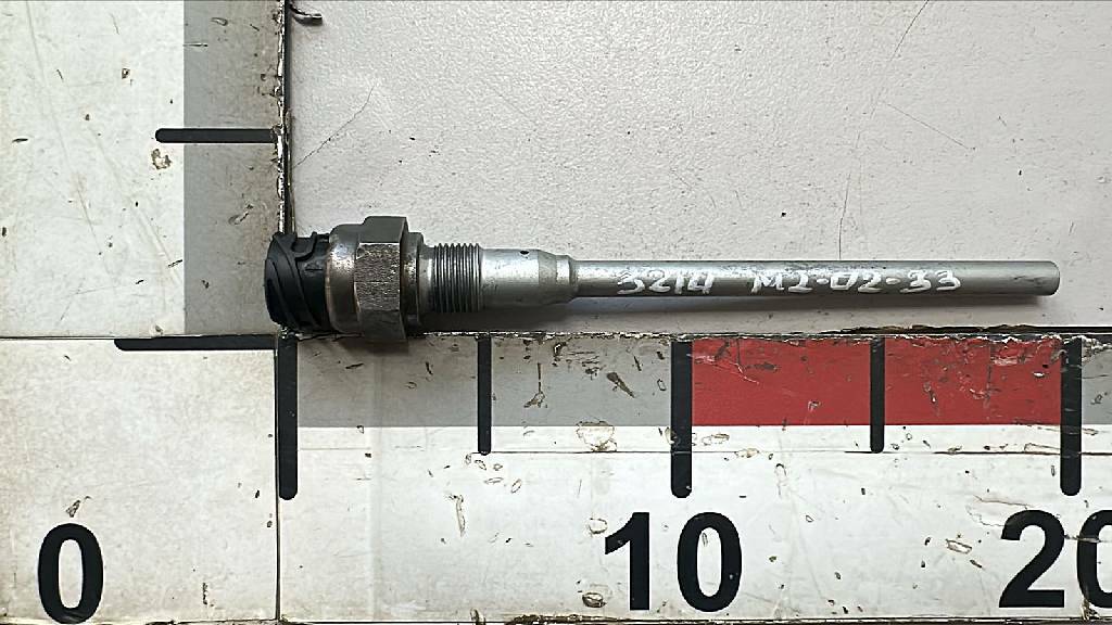 Датчик уровня масла б/у