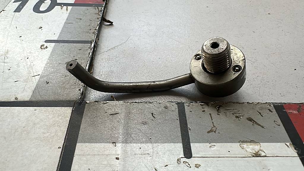 Форсунка охлаждения поршня D2866 б/у