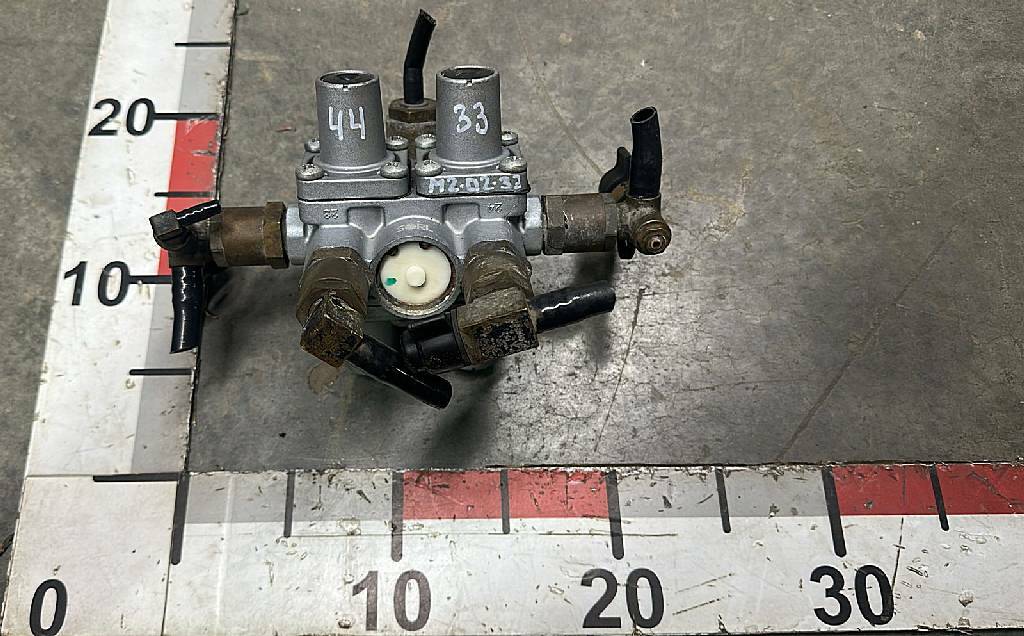 Клапан защитный 4-х контурный б/у