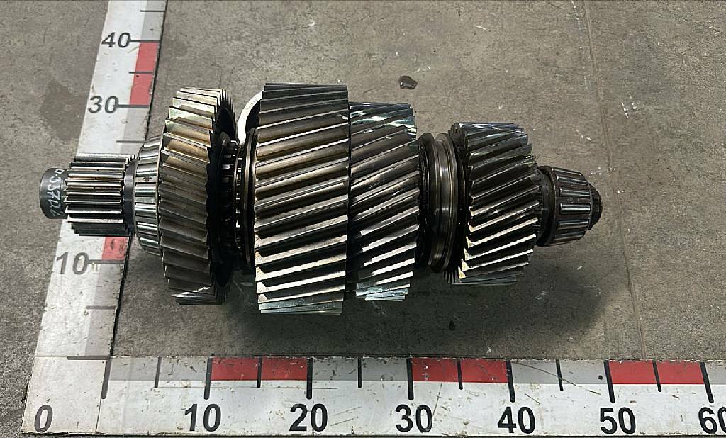 Вал вторичный б/у