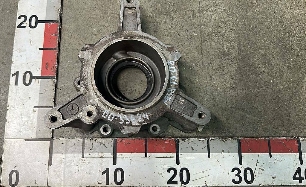 Крышка первичного вала б/у