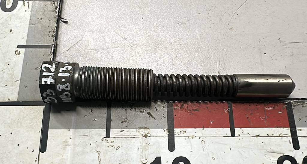 Палец фиксирующий G211-12KL б/у