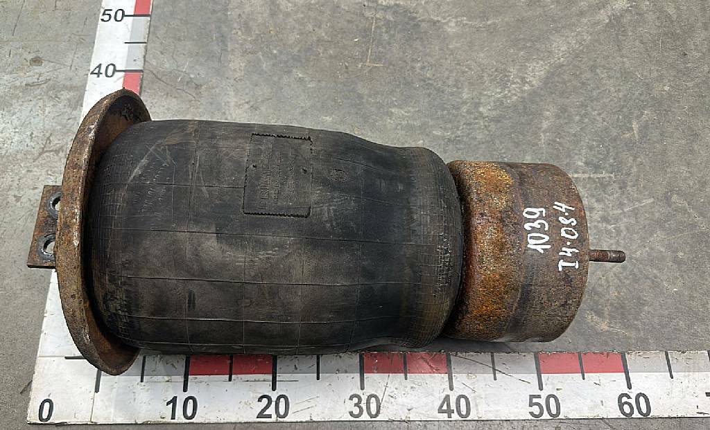 Подушка задней подвески б/у