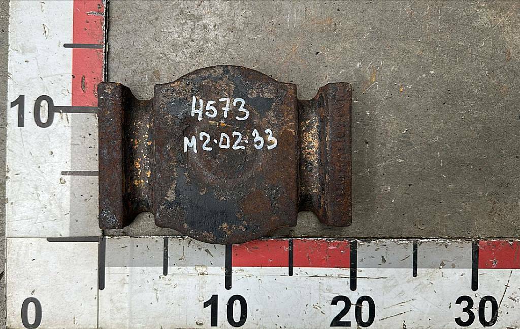 Проставка передней рессоры б/у