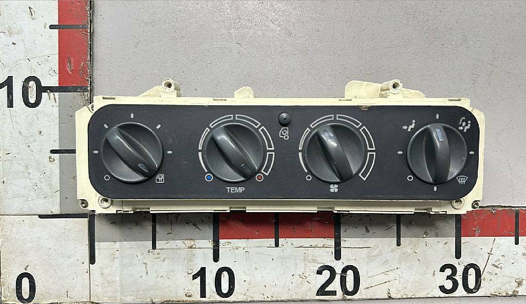 Блок управления климатом б/у