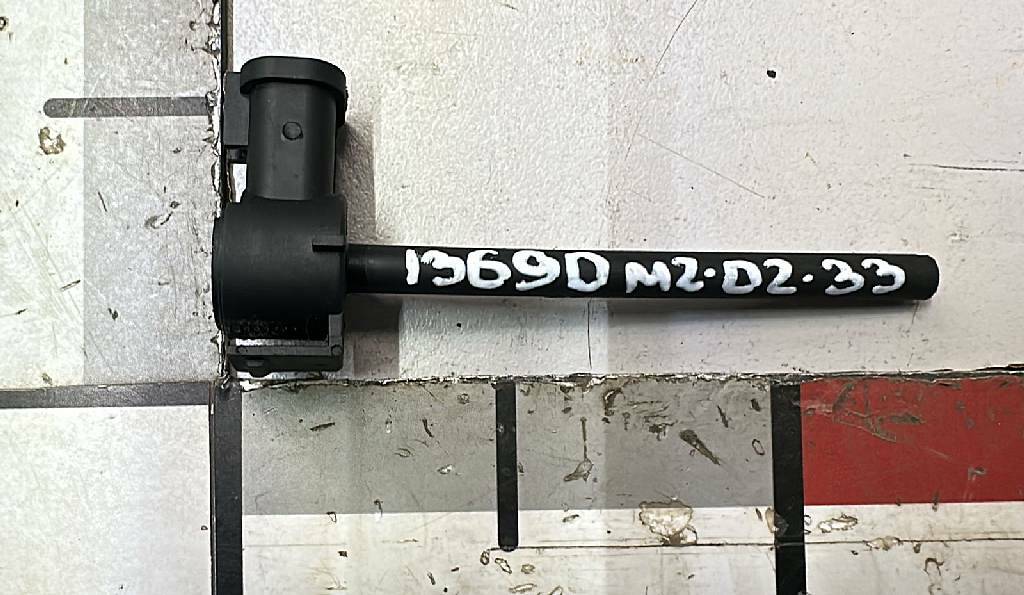 Датчик уровня антифриза б/у