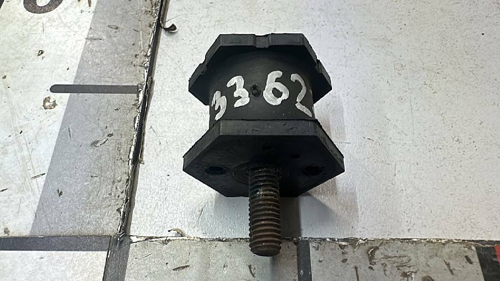 Подушка воздухозаборника б/у