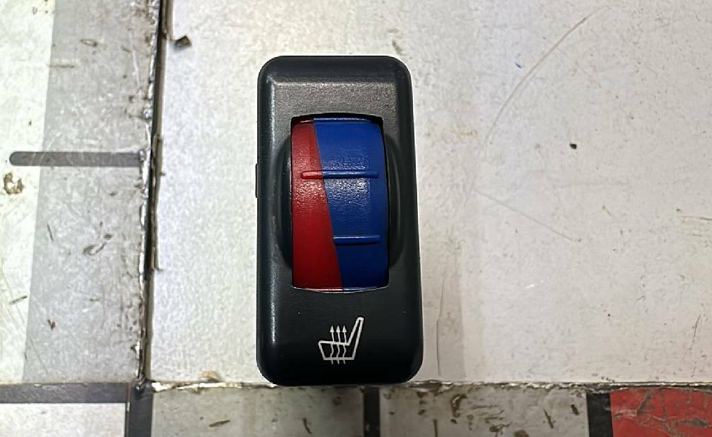 Реостат регулировки подогрева сиденья б/у