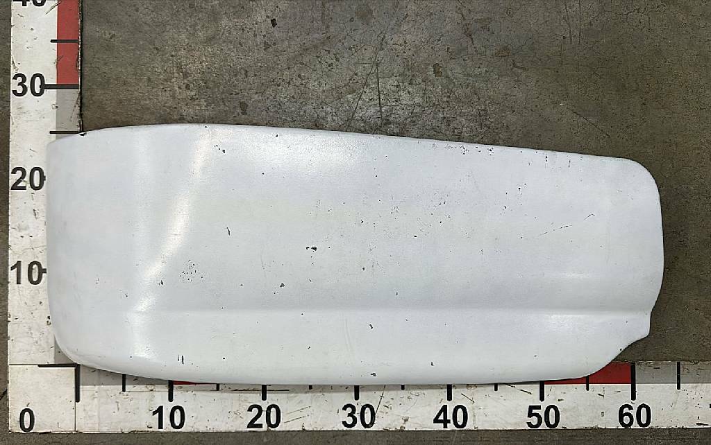 Спойлер бампера правый б/у