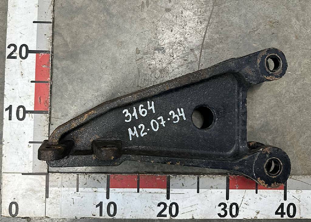 Кронштейн усилителя бампера б/у