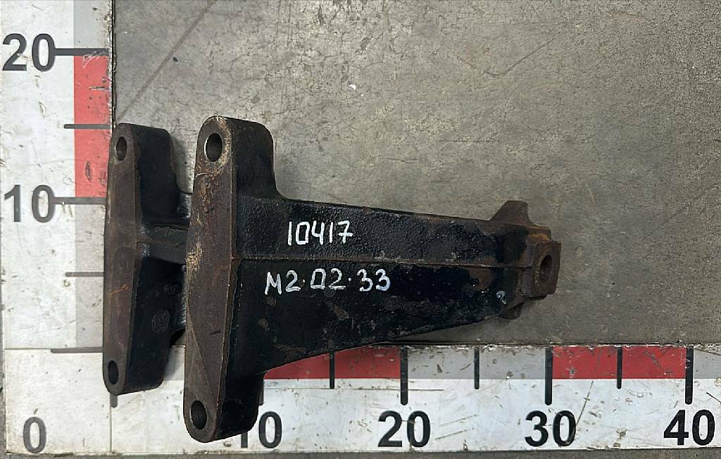 Кронштейн двигателя передний левый D2866 б/у