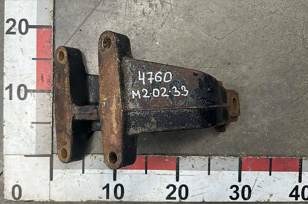 Кронштейн двигателя передний правый D2866 б/у