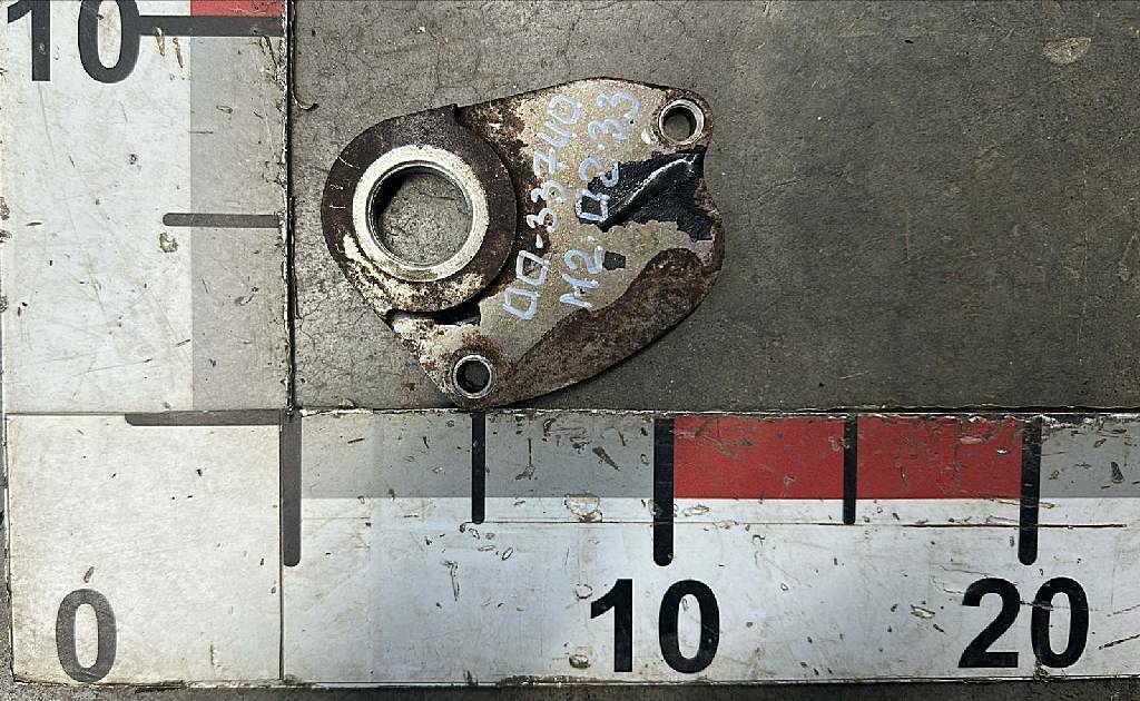 Крышка кожуха маховика б/у