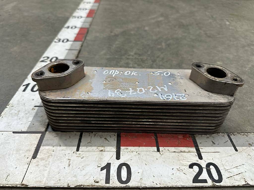 Теплообменник двигателя масляный D2066 б/у