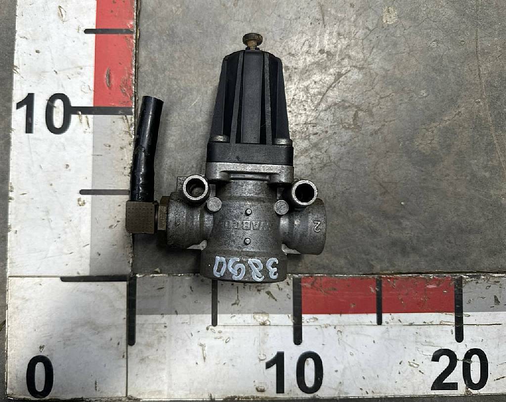 Клапан ограничительный б/у