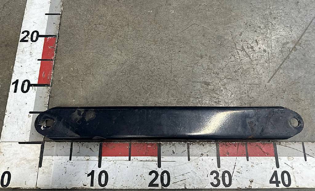 Кронштейн ответной части замка кабины б/у