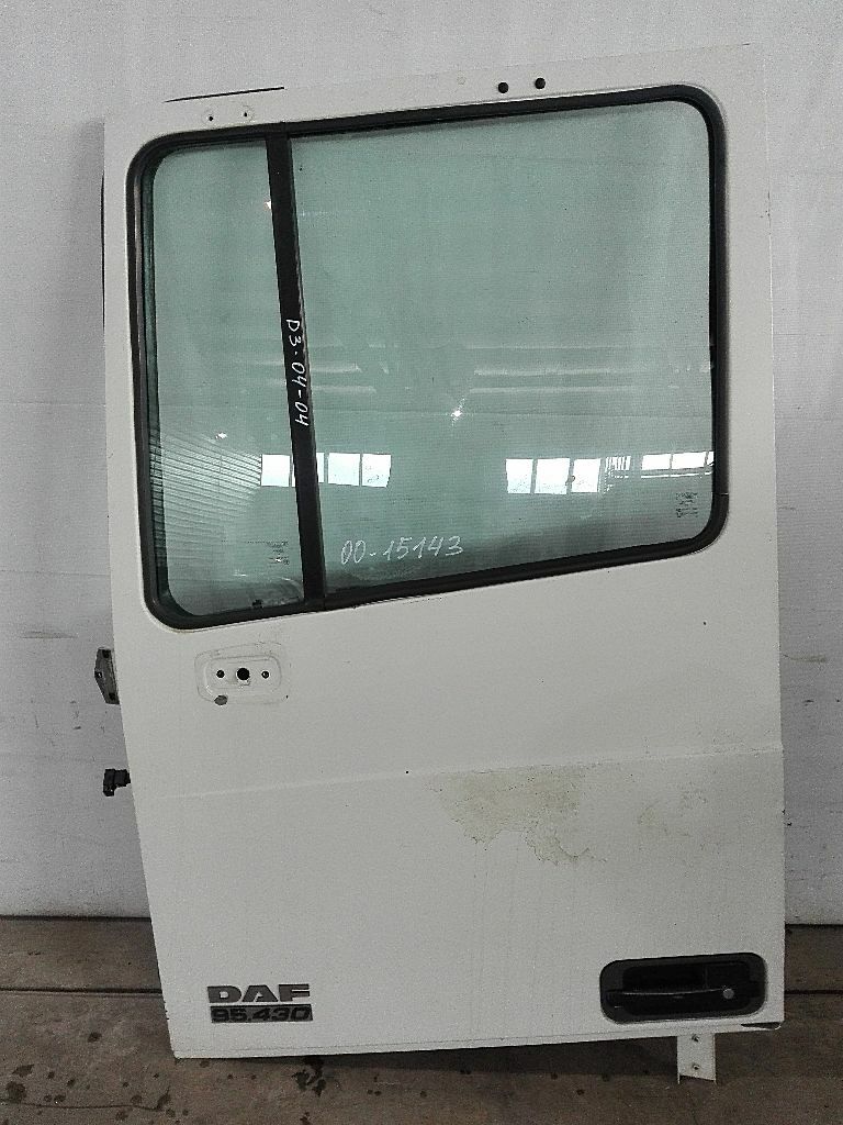 Дверь левая б/у