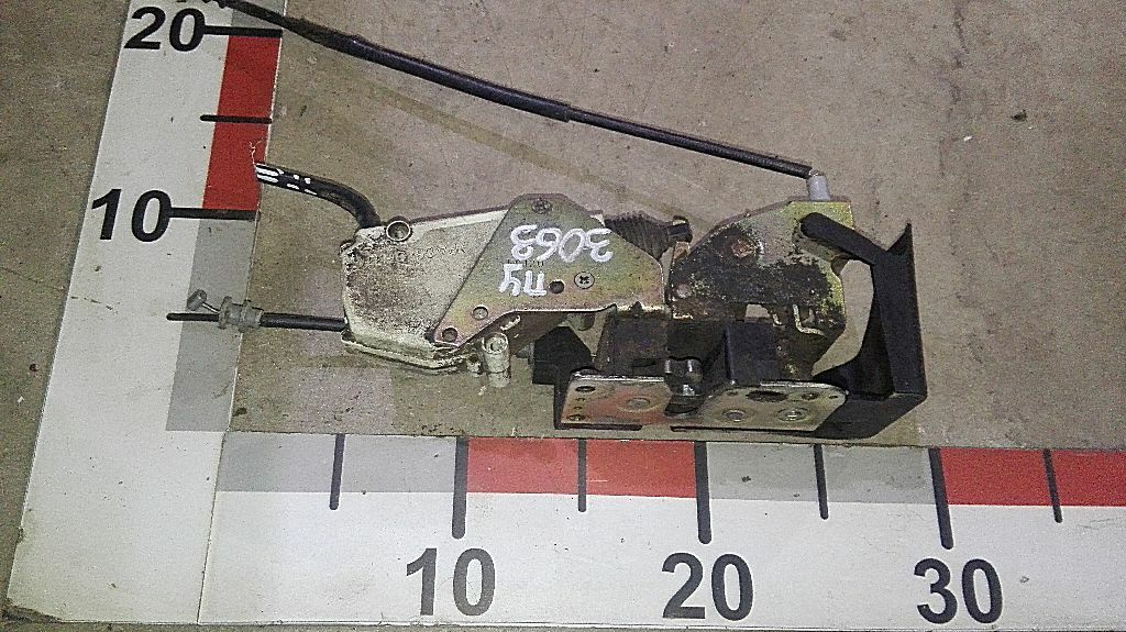 Замок правой двери торцевой б/у