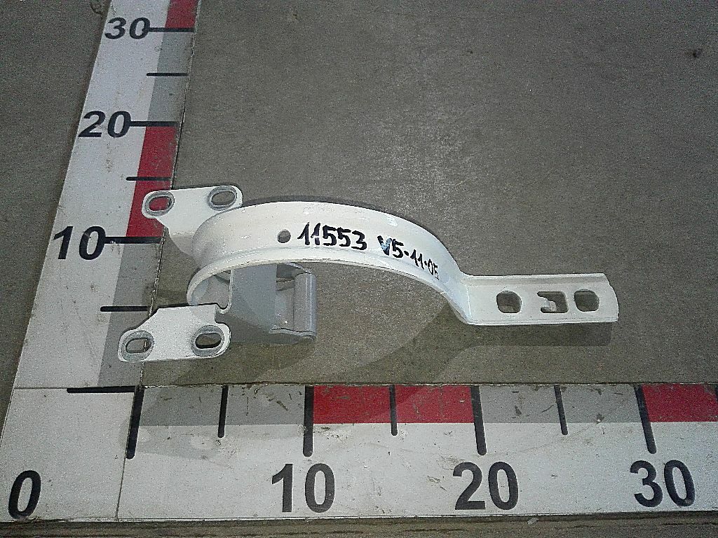 Петля крышки инструментального ящика б/у