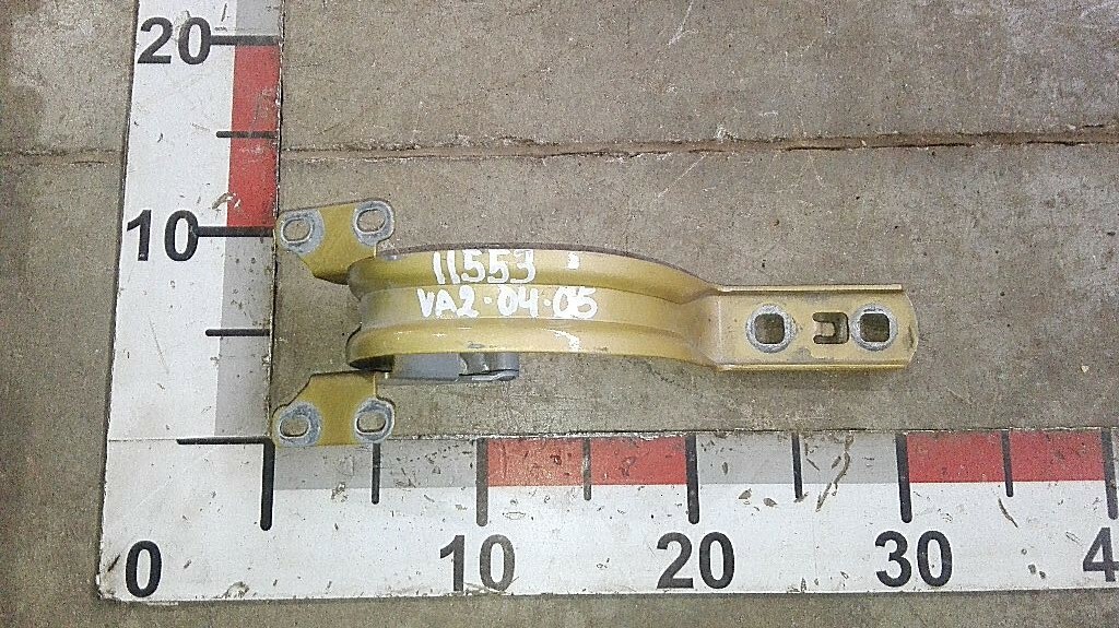 Петля крышки инструментального ящика б/у