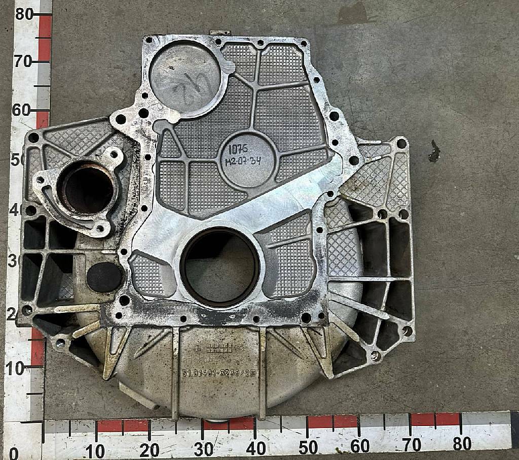 Кожух маховика D2066 б/у