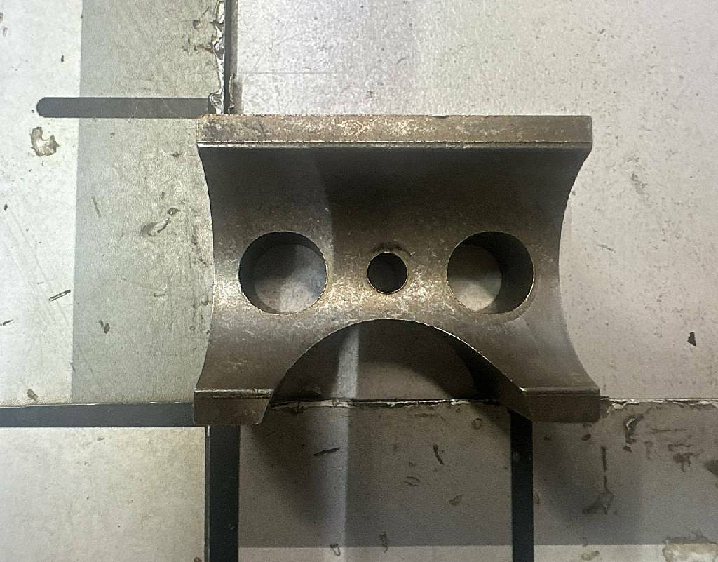 Крепление оси коромысел D2066 б/у