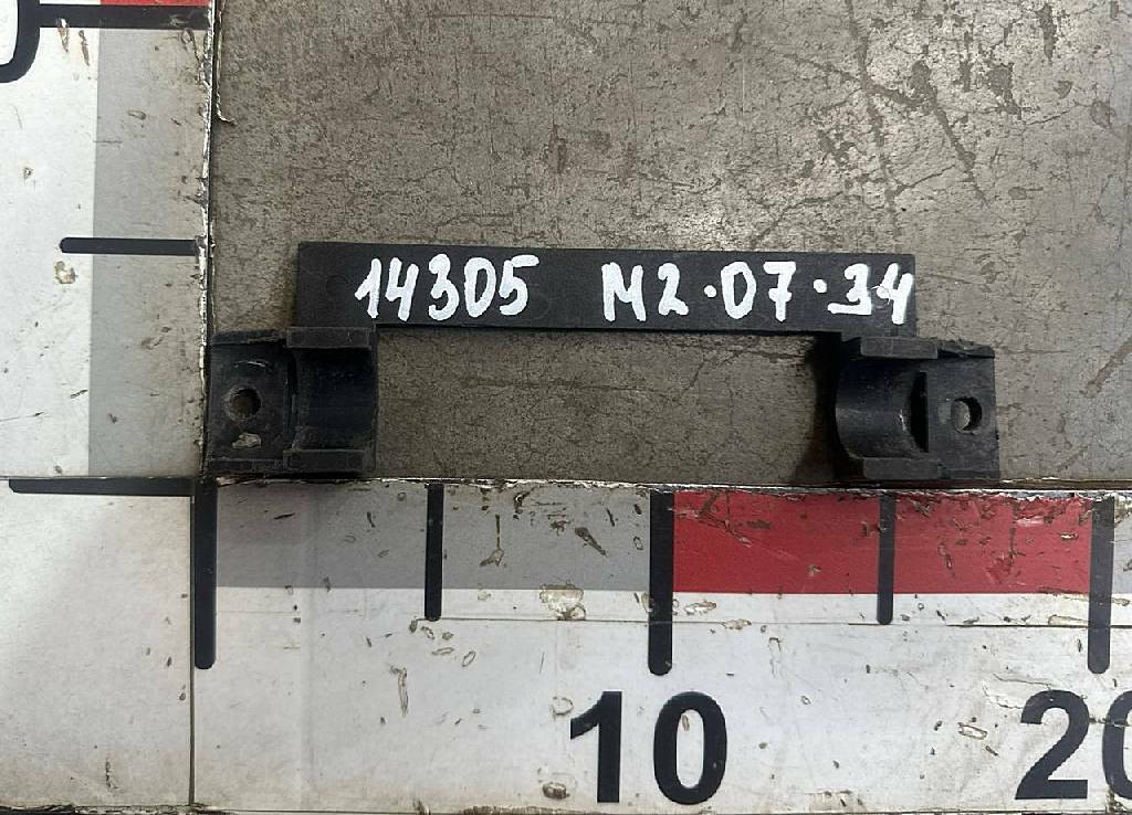 Кронштейн фары б/у