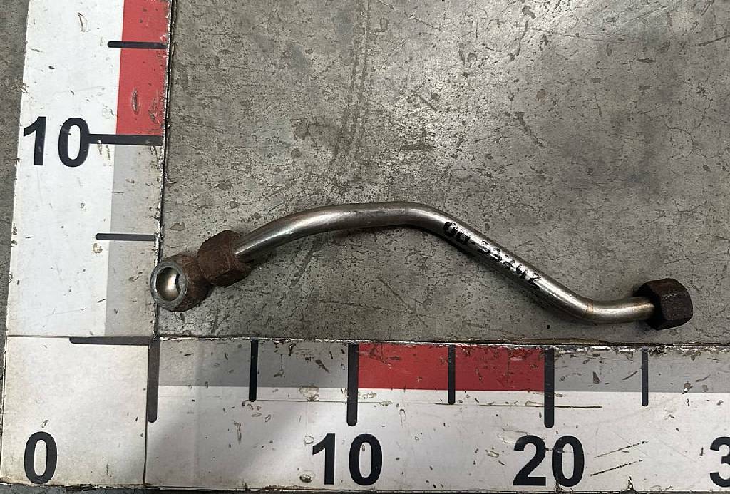 Трубка масляная б/у