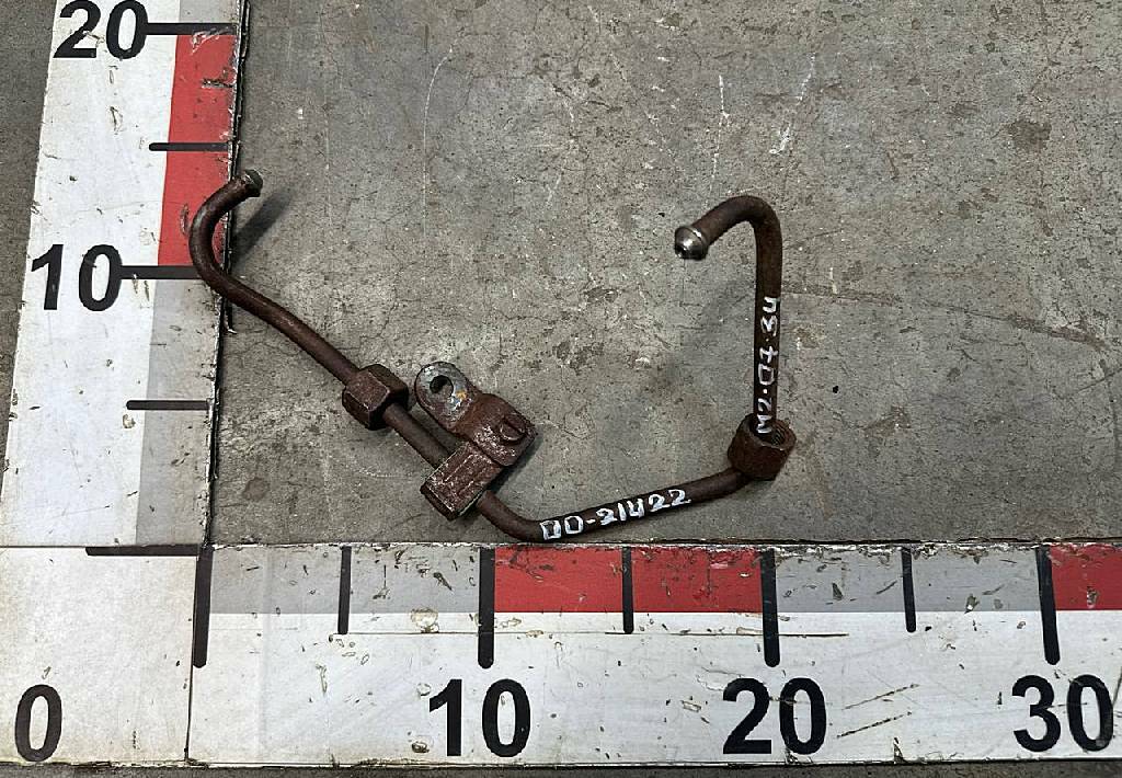 Трубка топливная D2066 б/у